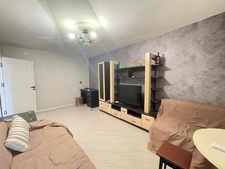 2 otaqlı köhnə tikili - İnşaatçılar m. - 40 m²