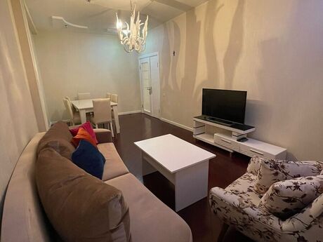 Elan №6298244 - Bakı, Şah İsmayıl Xətai m., 2 otaqlı, 100 m², 14/16 mərtəbə