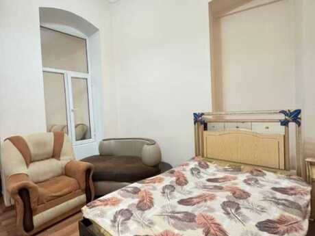 Elan №6298271 - Bakı, Nizami m., 2 otaqlı, 50 m², 3/3 mərtəbə