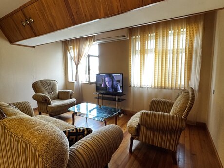 3 otaqlı mənzil, 75 m², 28 May: 280 000 ₼ 2