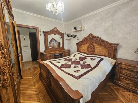 Elan №6295545 - Bakı, Gənclik m., 2 otaqlı, 70 m², 9/9 mərtəbə