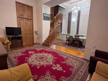 4 otaqlı mənzil, 110 m², İçəri Şəhər: 379 000 ₼ 3