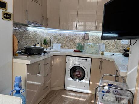 Elan №6298762 - Bakı, İnşaatçılar m., 3 otaqlı, 70 m², 2/5 mərtəbə