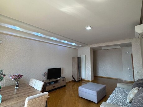 2 otaqlı yeni tikili - Elmlər Akademiyası m. - 105 m²