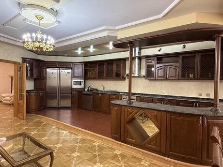 6-room apartment, 511 m², Nizami: 944 000 ₼ 2