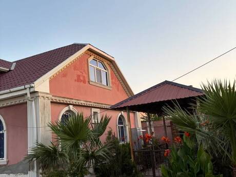 4 otaqlı həyət evi/bağ evi - Savalan q. - 120 m²
