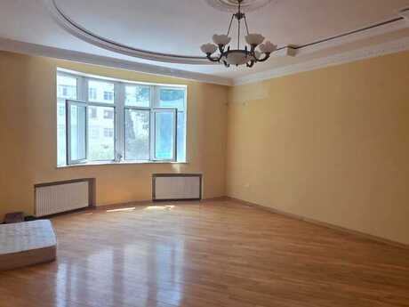 3 otaqlı yeni tikili - İnşaatçılar m. - 130 m²