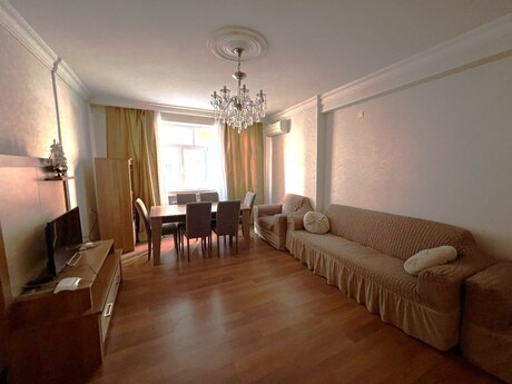 Объявление №6299064 - Баку, м. Иншаатчылар, 3-комн., 120 м², 2/19 этаж