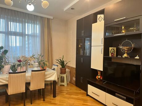 3 otaqlı mənzil, 95 m², 20 Yanvar: 230 000 ₼ 5