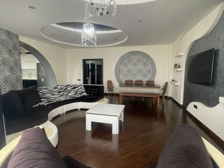 3 otaqlı mənzil, 160 m², 8 Noyabr: 357 000 ₼ 3
