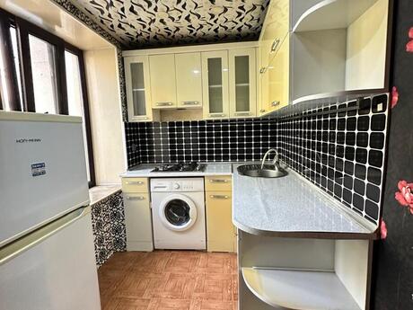 2-комнатная квартира, 48 м², Elmlər Akademiyası: 170 000 ₼ 3