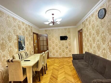 Объявление №6299262 - Баку, м. Элмляр Академиясы, 2-комн., 48 м², 4/5 этаж