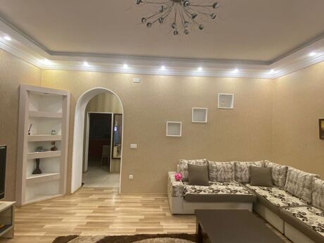 Kirayə 2 otaqlı mənzil, 80 m², İçəri Şəhər: 1 000 ₼/ay 3