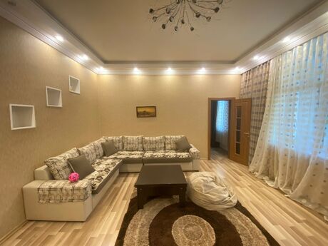 Kirayə 2 otaqlı mənzil, 80 m², İçəri Şəhər: 1 000 ₼/ay 2