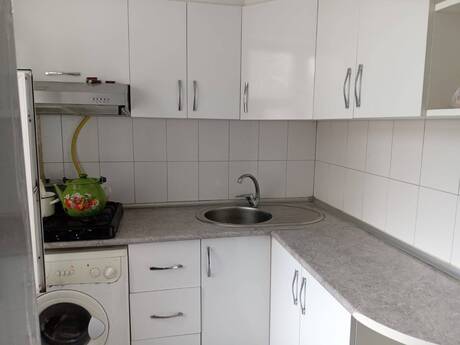 1 otaqlı köhnə tikili - Elmlər Akademiyası m. - 35 m²