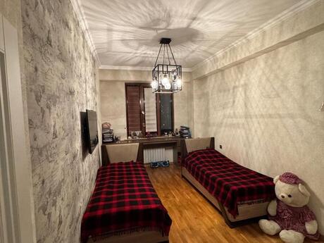 3 otaqlı mənzil, 121 m², Azadlıq Prospekti: 370 000 ₼ 3