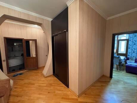 3-комн. новостройка - м. Иншаатчылар - 130 м²