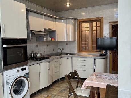 3 otaqlı köhnə tikili - Həzi Aslanov m. - 65 m²