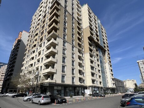 Elan №6299560 - Bakı, Şah İsmayıl Xətai m., 2 otaqlı, 70 m², 10/16 mərtəbə