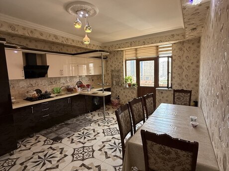 Elan №6299685 - Bakı, Şah İsmayıl Xətai m., 2 otaqlı, 100 m², 8/16 mərtəbə