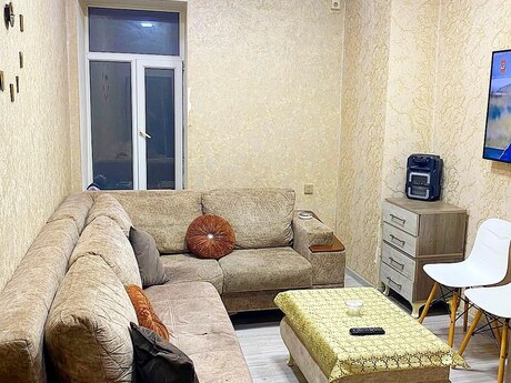 Объявление №6299754 - Баку, м. Низами, 2-комн., 35 м², 1/2 этаж