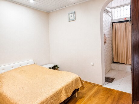 4 otaqlı həyət evi/bağ evi - İçəri Şəhər m. - 115 m²