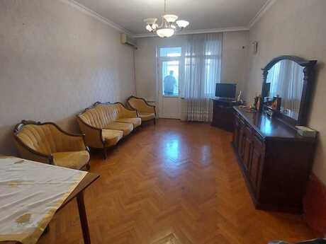 Elan №6299981 - Bakı, Şah İsmayıl Xətai m., 3 otaqlı, 70 m², 3/5 mərtəbə