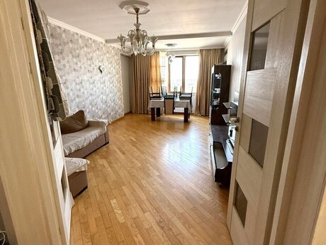 Elan №6300041 - Bakı, Yeni Günəşli q., 3 otaqlı, 127 m², 6/13 mərtəbə