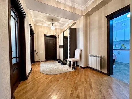 Elan №6300159 - Bakı, 28 May m., 3 otaqlı, 117 m², 10/11 mərtəbə