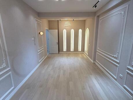 Elan №6300436 - Bakı, Şah İsmayıl Xətai m., 4 otaqlı, 180 m²