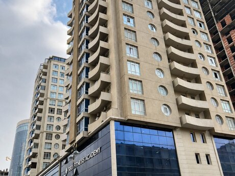 Elan №6300841 - Bakı, Şah İsmayıl Xətai m., 3 otaqlı, 136 m², 10/16 mərtəbə
