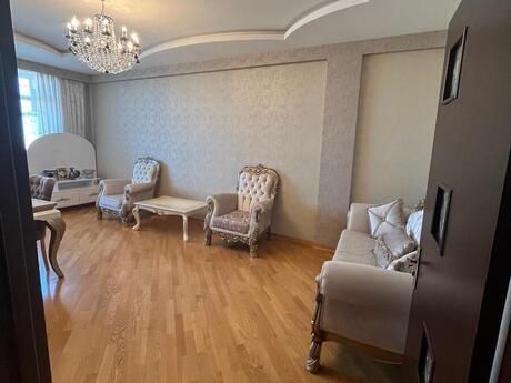 3-комн. новостройка - м. Мемар Аджеми - 135 м²