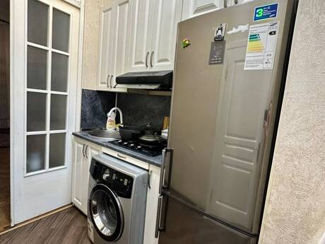Elan №6301300 - Bakı, Sahil m., 2 otaqlı, 45 m², 2/4 mərtəbə