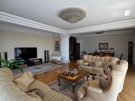 4-комнатная квартира, 250 м², 28 May: 660 000 ₼ 5