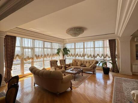 4 otaq · 250 m² · 15/21 mərtəbə, 28 May
