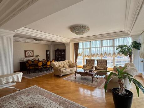 4-комнатная квартира, 250 м², 28 May: 660 000 ₼ 4