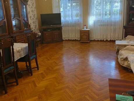 7 otaqlı həyət evi/bağ evi - Biləcəri q. - 250 m²