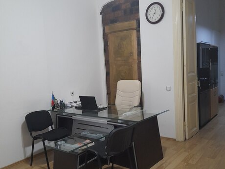 2 otaqlı ofis - İçəri Şəhər m. - 45 m²