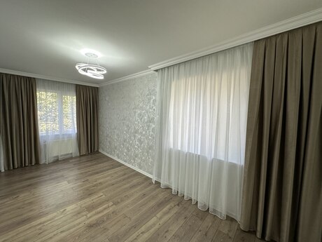Elan №6301521 - Bakı, Neftçilər m., 3 otaqlı, 55 m², 2/5 mərtəbə