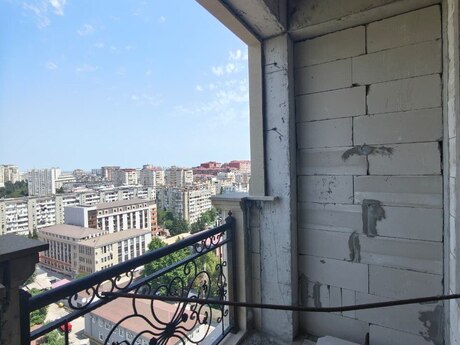 4 otaqlı mənzil, 156 m², 8-ci mikrorayon: 415 000 ₼ 5