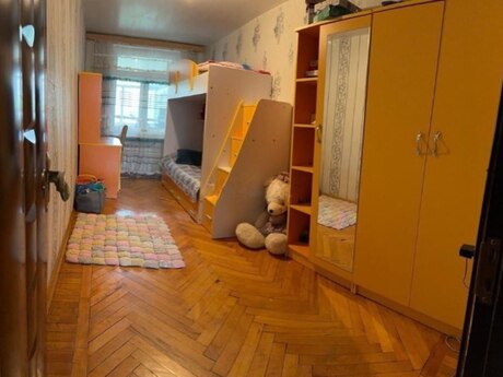 4 otaqlı köhnə tikili - Gənclik m. - 100 m²