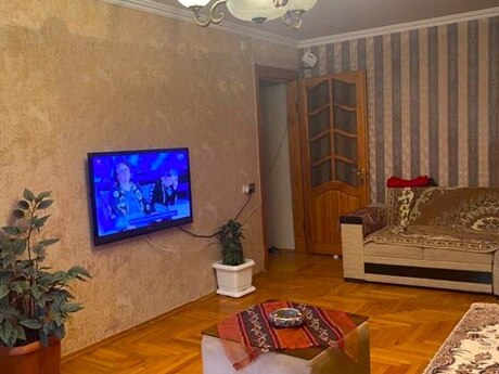 2 otaqlı köhnə tikili - Neftçilər m. - 55 m²