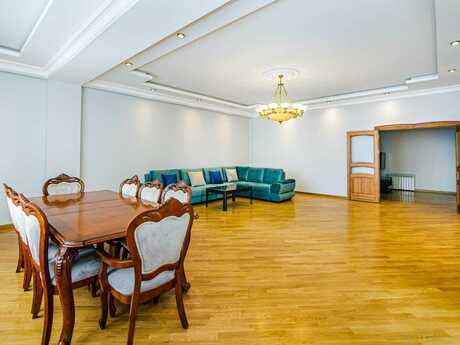 Elan №6301577 - Bakı, 28 May m., 4 otaqlı, 200 m², 14/22 mərtəbə