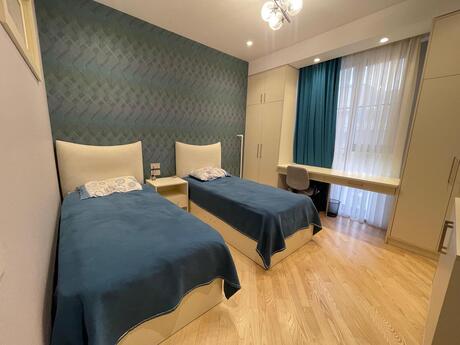 4 otaqlı mənzil, 120 m², Neftçilər: 355 000 ₼ 5