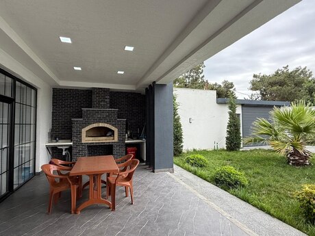 2 otaqlı həyət evi/bağ evi - Mərdəkan q. - 120 m²