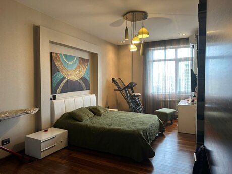 4 otaqlı mənzil, 183 m², Nizami: 560 000 ₼ 4