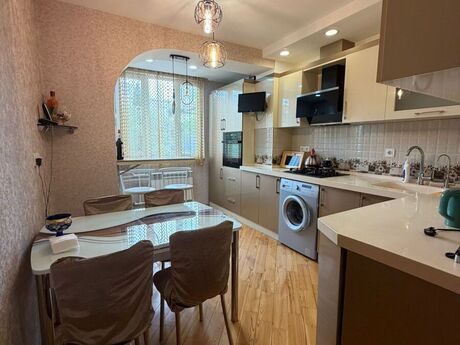 4 otaqlı köhnə tikili - Xətai r. - 120 m²