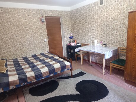 1 otaqlı köhnə tikili - Əhmədli m. - 50 m²