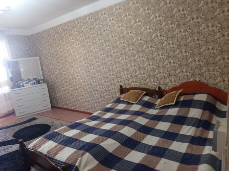 1 otaqlı köhnə tikili - Əhmədli m. - 50 m²