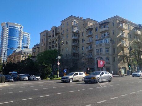 Elan №6302045 - Bakı, Nəsimi r., 5 otaqlı, 200 m², 8/9 mərtəbə